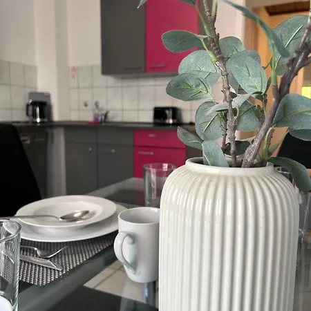 Mit Doppelbett & Schlafcouch, Voll Ausgestatteter Kueche Und Badewanne,