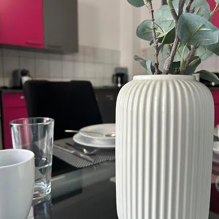 Mit Doppelbett & Schlafcouch, Voll Ausgestatteter Kueche Und Badewanne, Appartement *